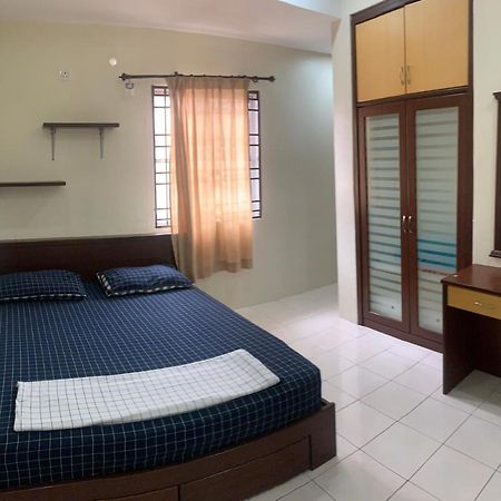 Awani Homestay Seberang Jaya Permatang Janggus Exteriör bild