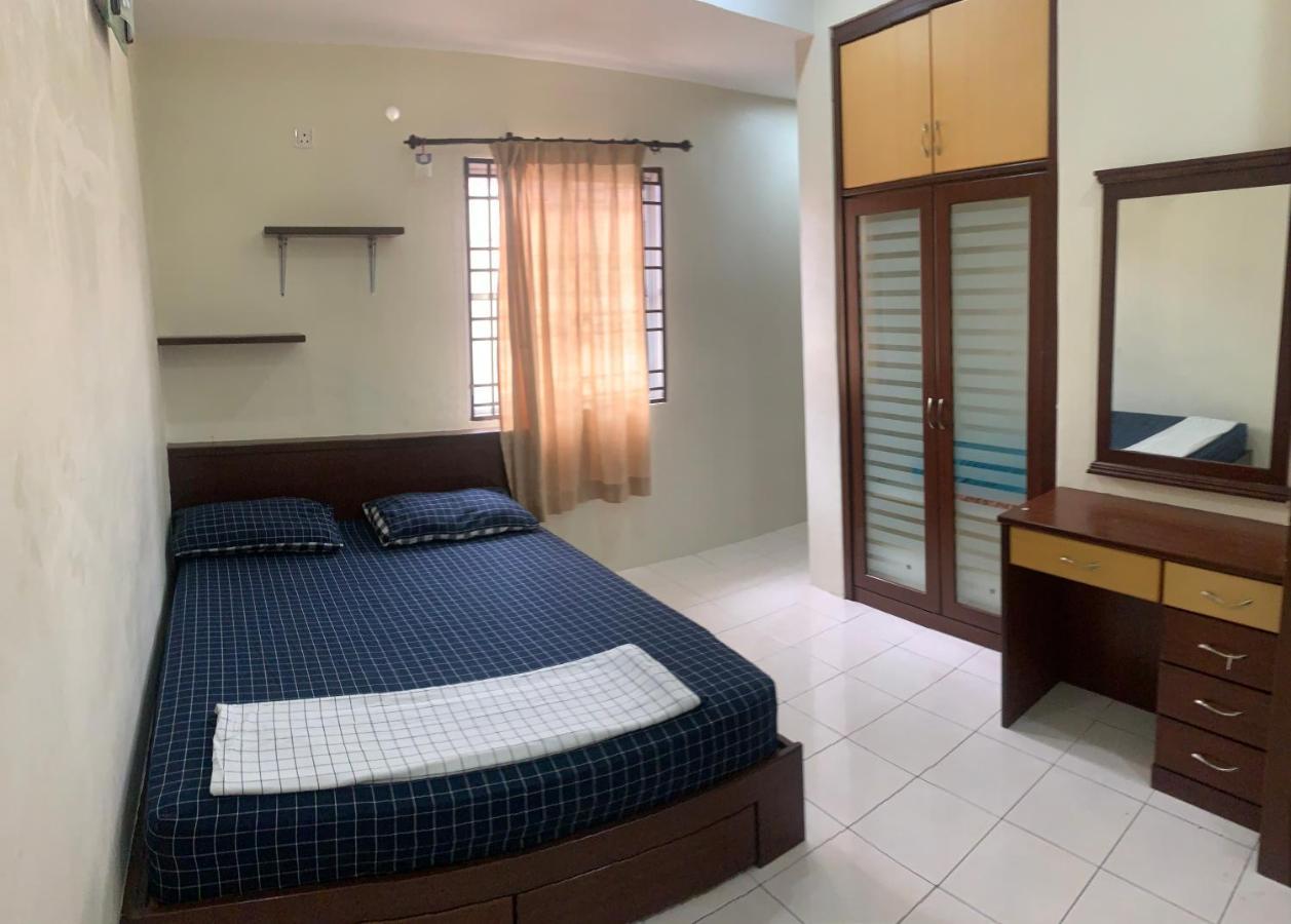Awani Homestay Seberang Jaya Permatang Janggus Exteriör bild