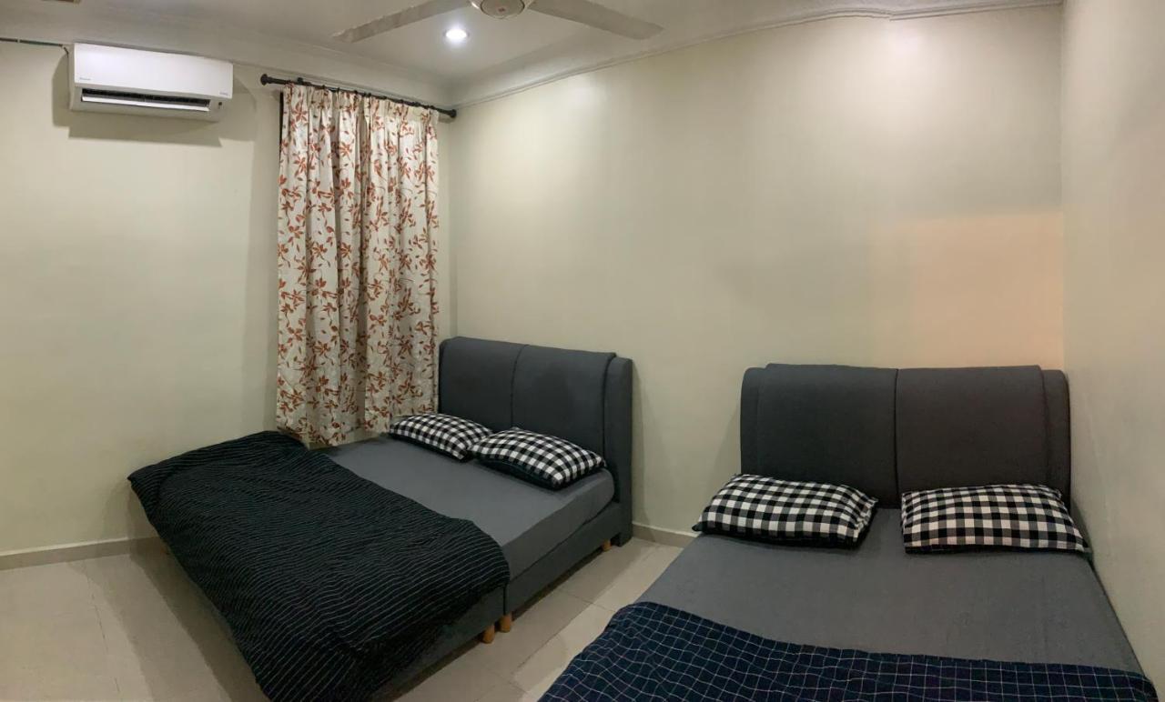 Awani Homestay Seberang Jaya Permatang Janggus Exteriör bild